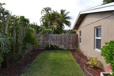 6606 Osborne Dr, Lake Worth, FL 33462 - photo 3
