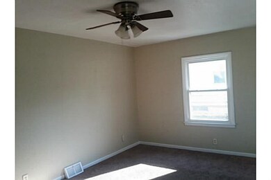 3833 E 25th St, Des Moines, IA 50317 - photo 4