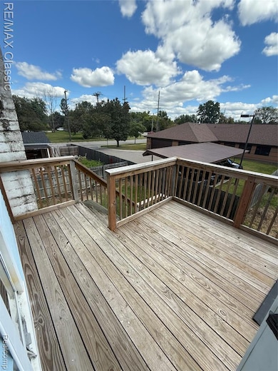 124 N Warren St, South Lyon, MI 48178 - photo 4