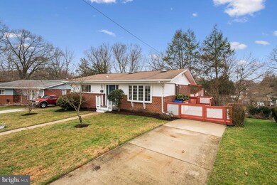 3604 Sandy Ct, Kensington, MD 20895 - photo 2