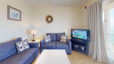 496-Shore-Road-13-Living-Room(1)