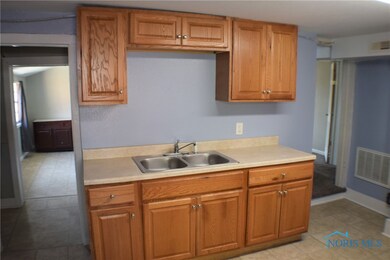 107 N Cherry St, Woodville, OH 43469 - photo 7