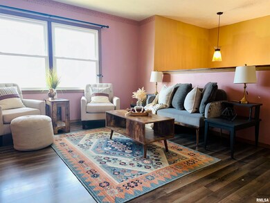 7509 Pacific St, Davenport, IA 52806 - photo 5