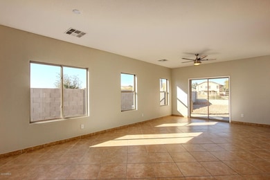 S7 LIVING ROOM