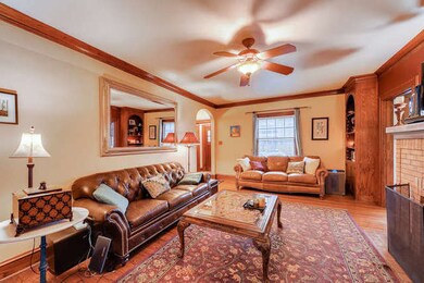 934 N Spring St, Elgin, IL 60120 - photo 6