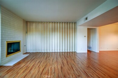 Living Room              3 Bd/2 Ba