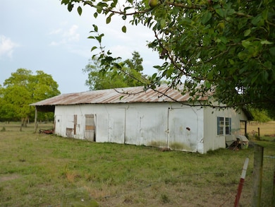 543 Whitaker Rd, Shelbyville, TN 37160 - photo 4