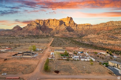 920 Elm St, Hildale, UT 84784 - photo 5