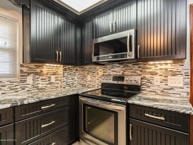 6326 Autlan Dr, Jacksonville, FL 32210 - photo 6