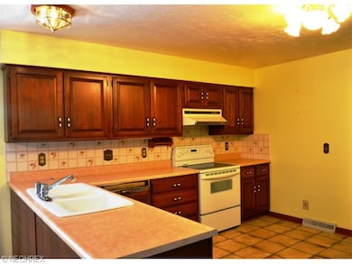 BEAUTIFUL CABINETS-QUALITY