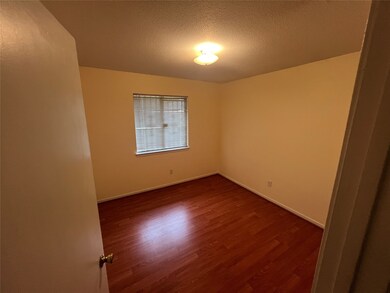 9515 Coast Bridge St, Houston, TX 77075 - photo 6