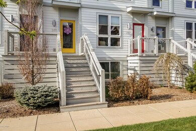 005-Front_Entrance-1632493-medium