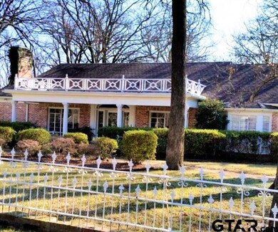 1527 1527 Decharles St, Tyler, TX 75701 - photo 2