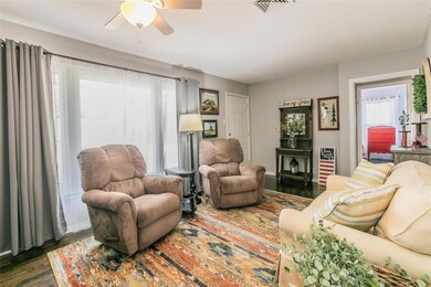 611 Graham St, Cleburne, TX 76033 - photo 6