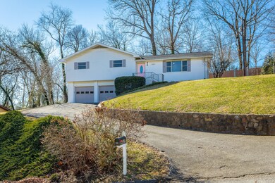 1332 Michael Ln, Hixson, TN 37343 - photo 6