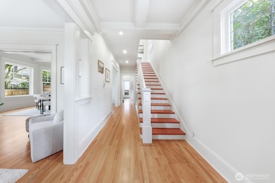 357 Garfield St, Seattle, WA 98109 - photo 5