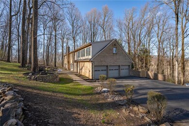 6064 Indian Creek Rd, Zionsville, PA 18092 - photo 5