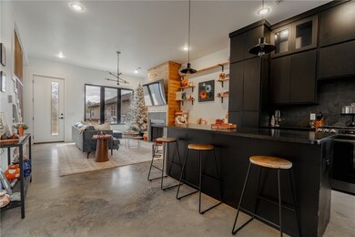 228 S College Ave, Fayetteville, AR 72701 - photo 2