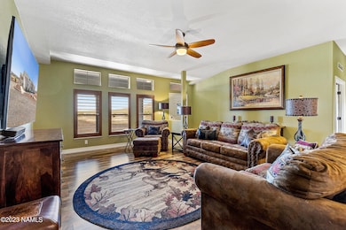 2318 E Hoctor Rd Williams-37