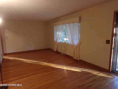 313 E State Line Rd, Toledo, OH 43612 - photo 6