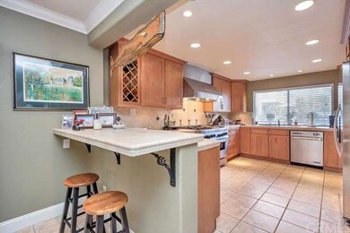 Raised breakfast bar/ seating area.