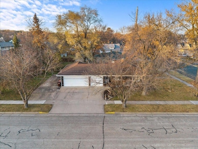 406 2nd St N, Bayport, MN 55003 - photo 3