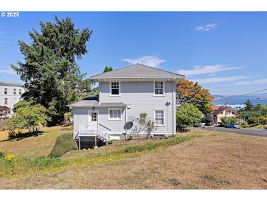 677 17th St, Astoria, OR 97103 - photo 6