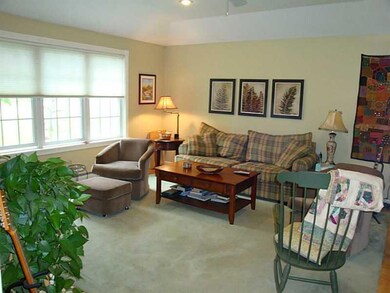 20 Chestnut Dr, South Berwick, ME 03908 - photo 2