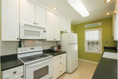 2423 44th St, Des Moines, IA 50310 - photo 6