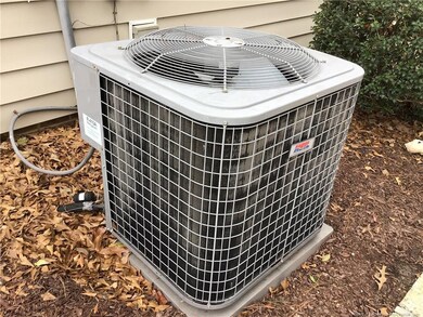 605 Longwood Place, Fayetteville, NC 28314 - photo 5