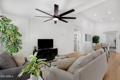 4202 N 10th Pl-3