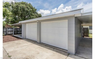 128 E Royal Palm St, Lake Placid, FL 33852 - photo 3