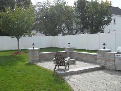 10-12 Pinedale Ave, Methuen, MA 01844 - photo 4