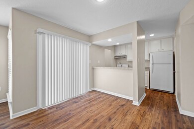 Breakfast/Dining Area