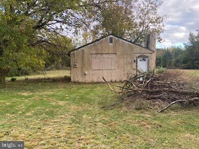 36039 Carver Rd, Chaptico, MD 20621 - photo 3