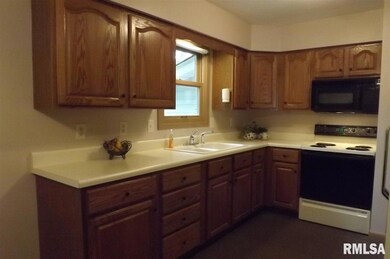 3602 N Linwood Ave, Davenport, IA 52806 - photo 7