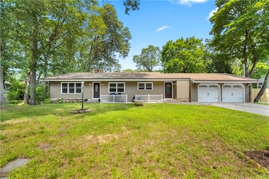 99 Shenandoah Rd, Warwick, RI 02886 - photo 2