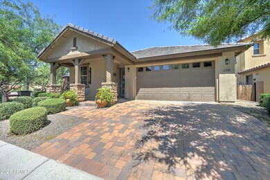 2206 E Flandreau Rd-3