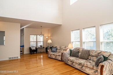 10 Garnet Ln, Schenectady, NY 12302 - photo 5