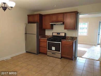 720 Sherwood Ln, Fredericksburg, VA 22407 - photo 3