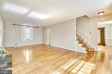 2 Burket Ct, Silver Spring, MD 20910 - photo 3