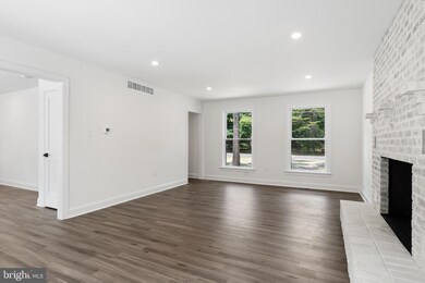 24 Foxchase Rd, Southampton, NJ 08088 - photo 4