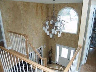 16 Scarlet Ct, North Easton, MA 02356 - photo 2