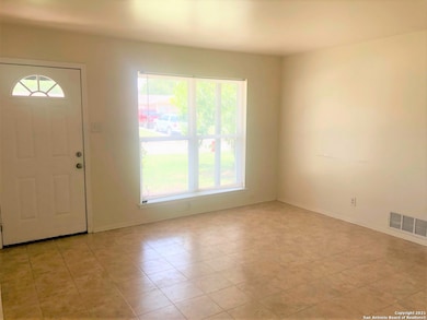 626 Aviation Ave, Schertz, TX 78154 - photo 3