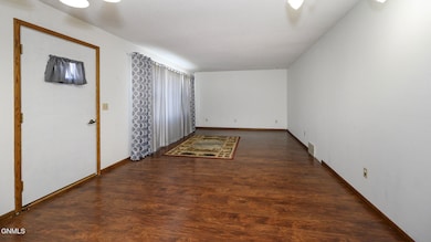 414 S 3rd St, Glen Ullin, ND 58631 - photo 2