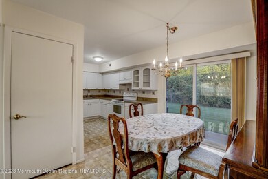 9 - Breakfast Area