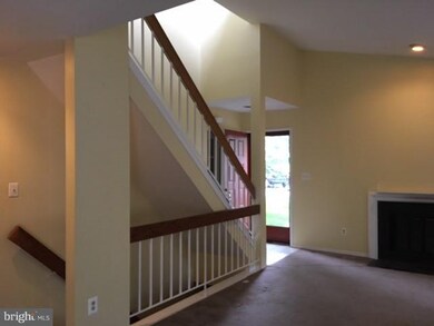 16 Sparrow Valley Ct, Montgomery Village, MD 20886 - photo 2