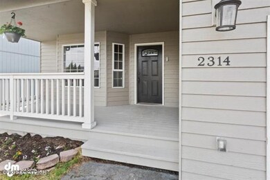 03-Front Porch_DMD_7254