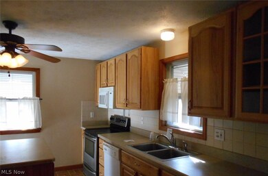 1830 E 298th St, Wickliffe, OH 44092 - photo 7