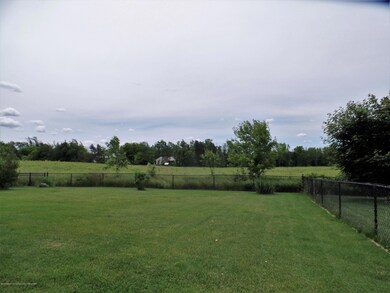 8163 Majestic Blvd, Fowlerville, MI 48836 - photo 2